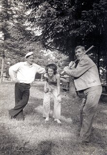 Ralph, Lenore and Papa Jones in 1940